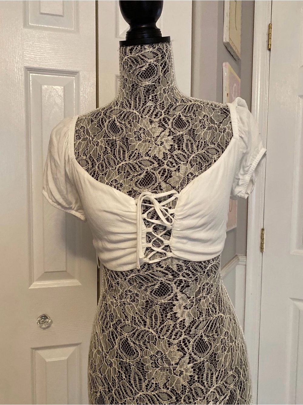 White Lace-Up Cropped Peasant Top